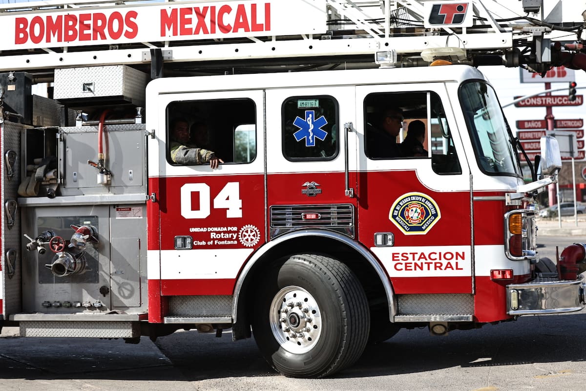 Buscan reforzar Cuerpo de Bomberos ante aumento de incendios en Mexicali