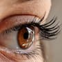 Pestañas largas y curvadas: tips para conseguirlas sin extensiones