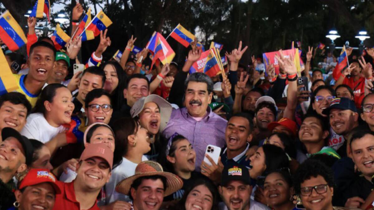 El presidente Nicolás Maduro envía un mensaje a Donald Trump durante una masiva movilización por la paz en el Caribe