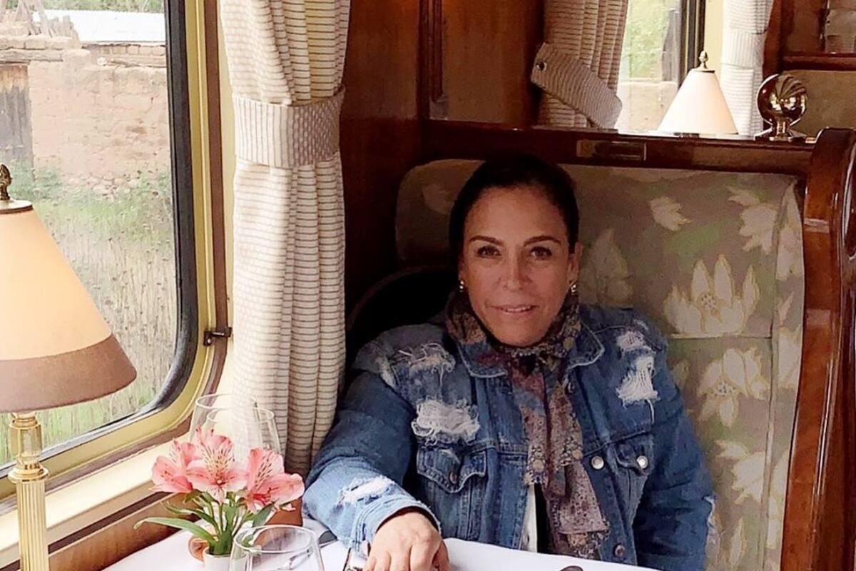 Fernanda Familiar ofrece disculpas por difundir “fake news” contra AMLO