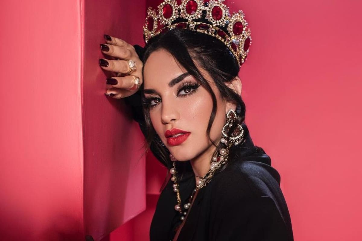 Kimberly Loaiza enciende Instagram con traje de cuero