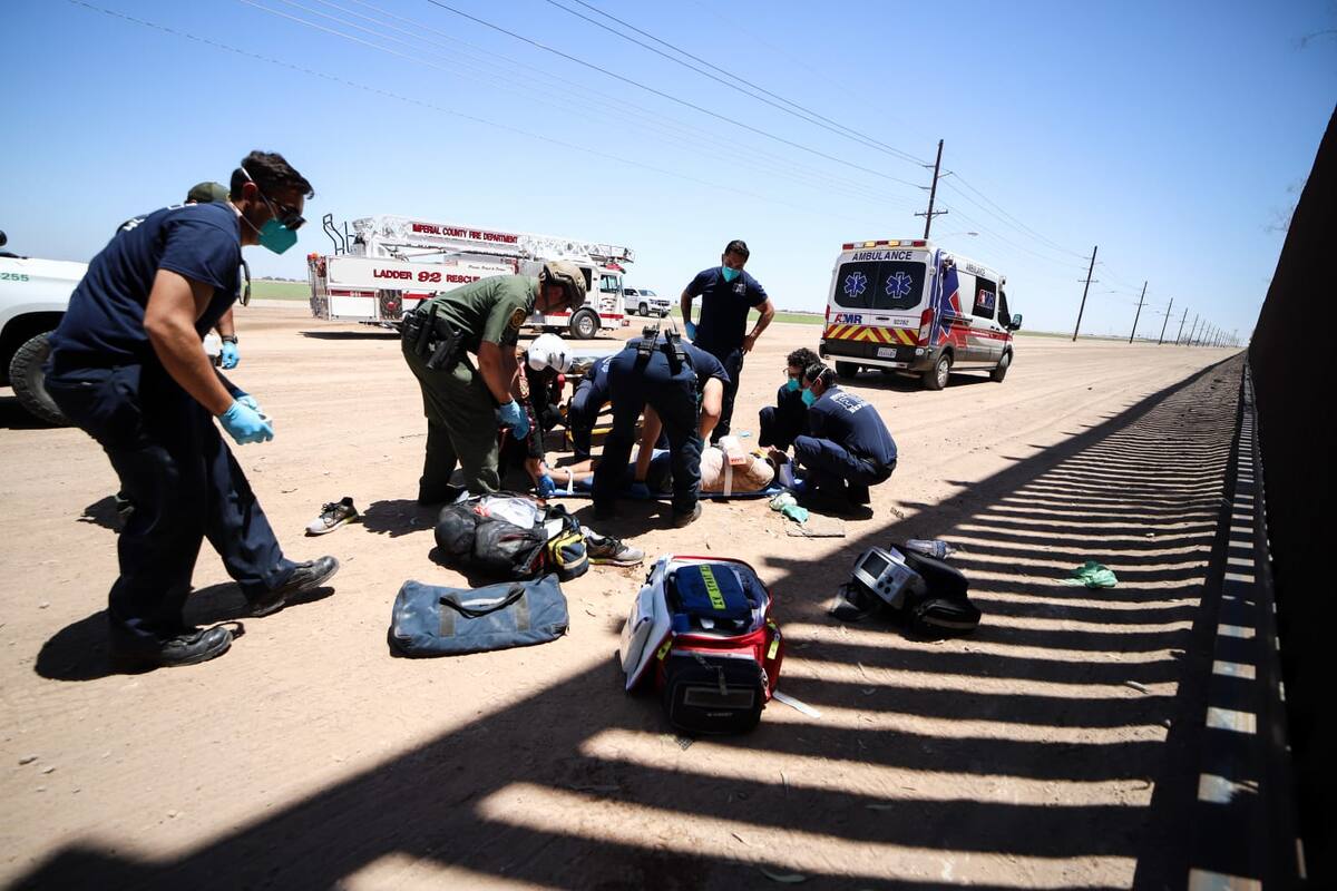 Cae migrante del muro en Calexico