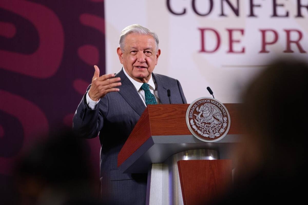 AMLO firma acuerdo para ayudar a Belice con energía eléctrica, pese a apagones en México