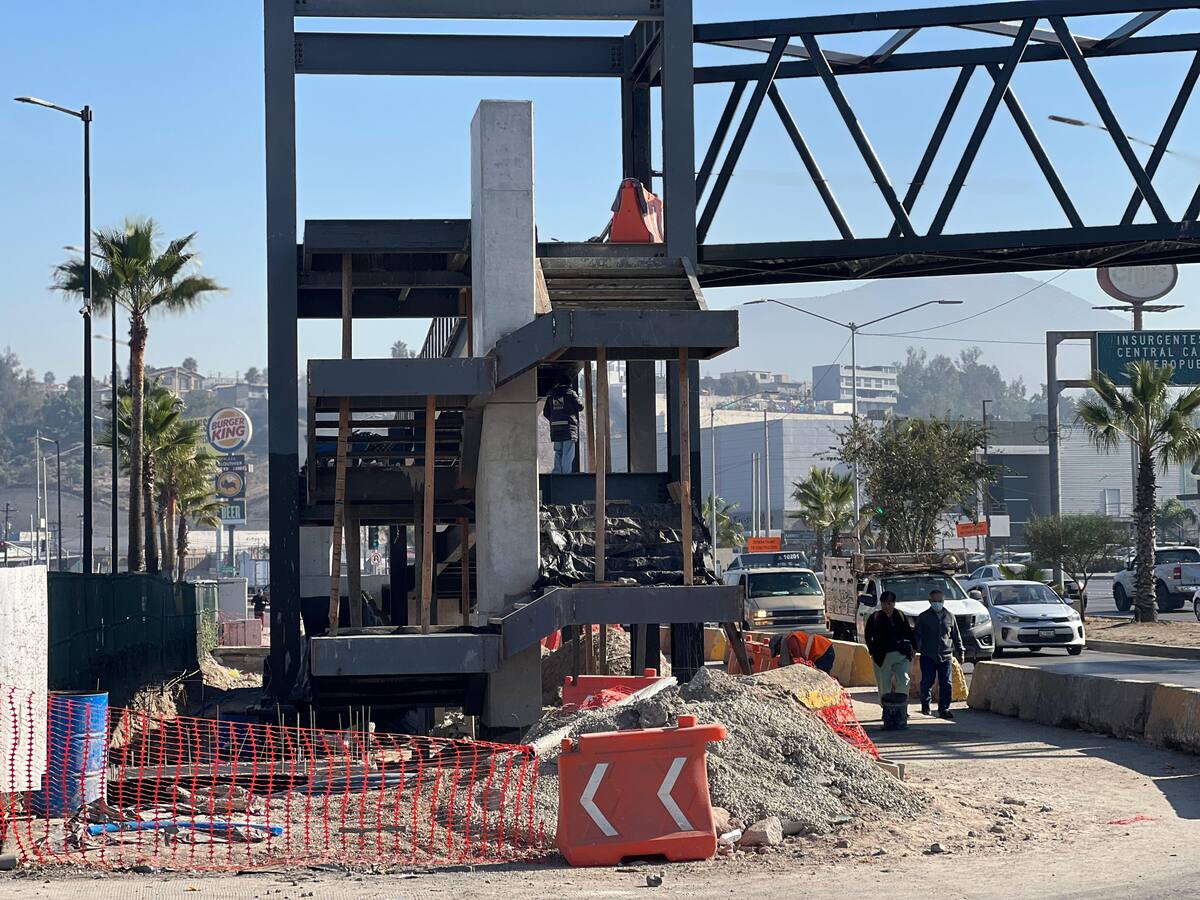 El personal en esta obra es variado, dependiendo de las actividades que se tienen, pero el pasado miércoles estuvieron de 15 a 18 personas.