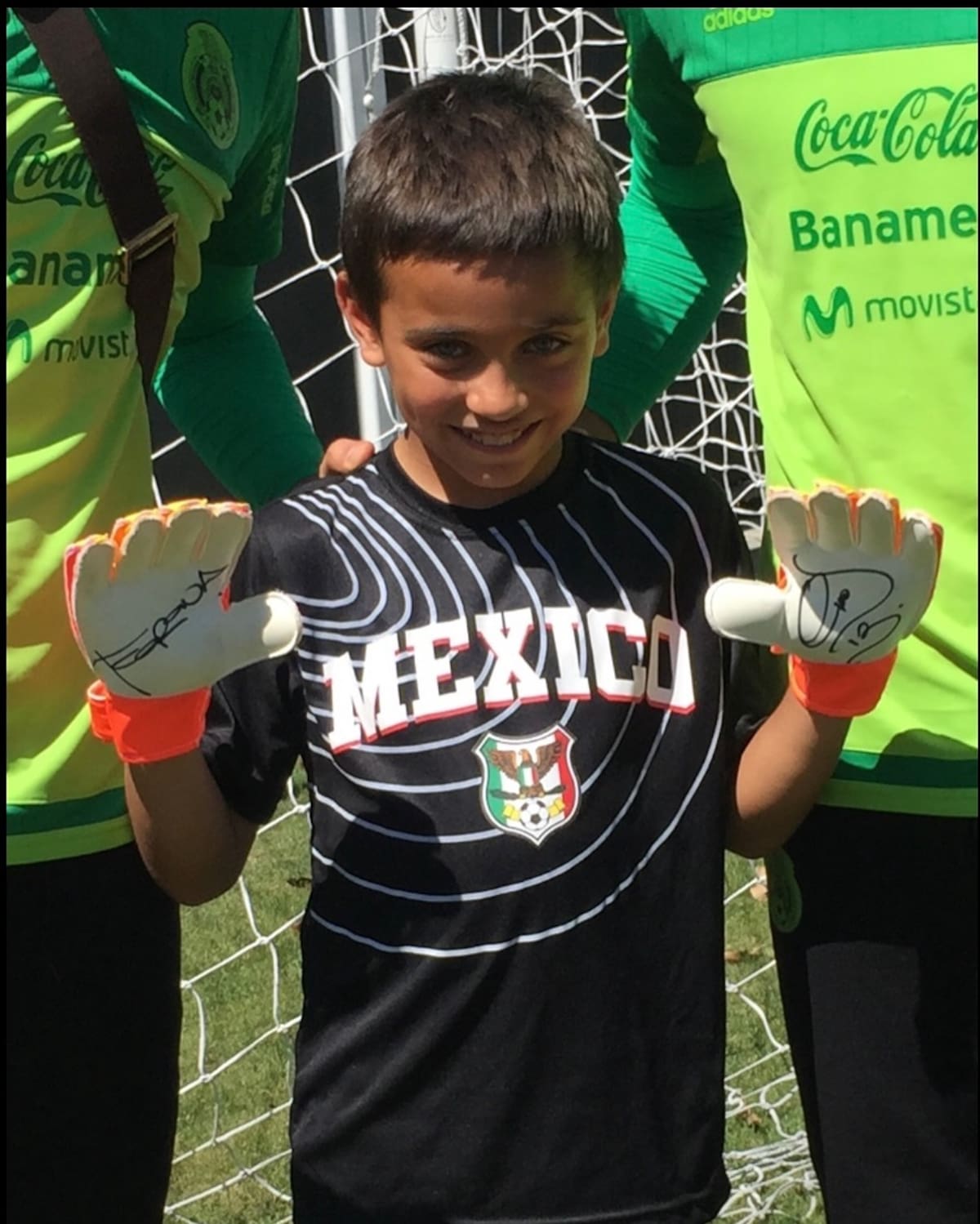 Desde pequeño, Antonio Campos ya se ponía los guantes en los entrenamientos de la Selección Mexicana. (Foto: @antonio.campos1)
