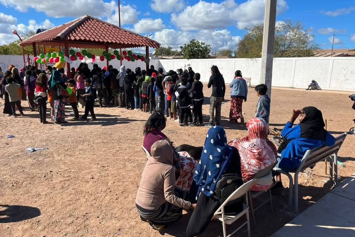 Colectan juguetes, cobijas y ropa para niños seris