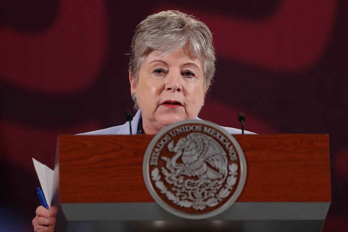 Conflicto México-Ecuador: 18 mexicanos salen este domingo de Quito a la CDMX; Embajada mexicana en Ecuador cierra indefinidamente