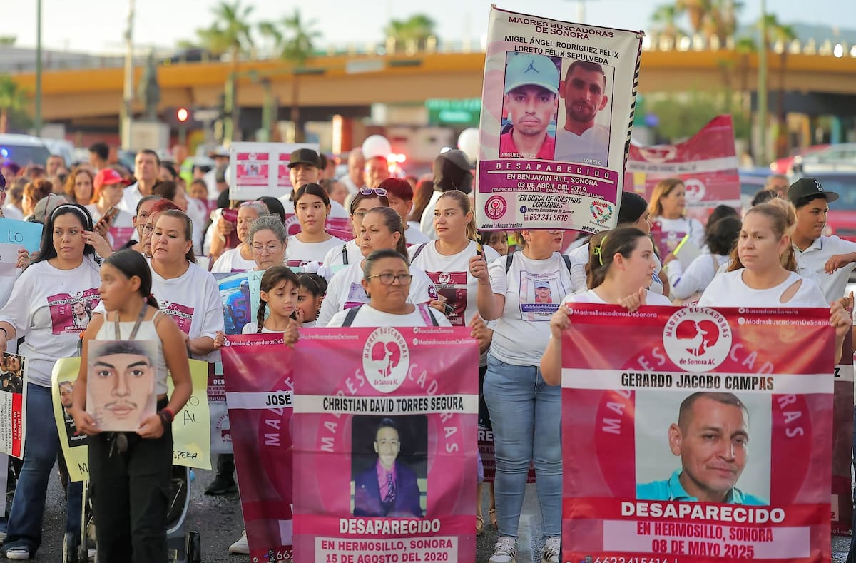 Marchan en Hermosillo por sus desaparecidos. | Crédito: Eleazar Escobar (GH)