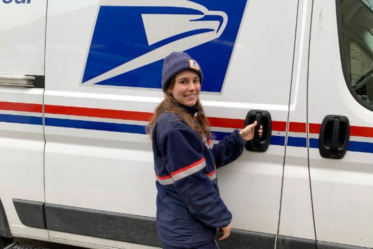“Cartera al rescate”; Trabajadora postal salva la vida de una mujer al notar que su correo se acumulaba