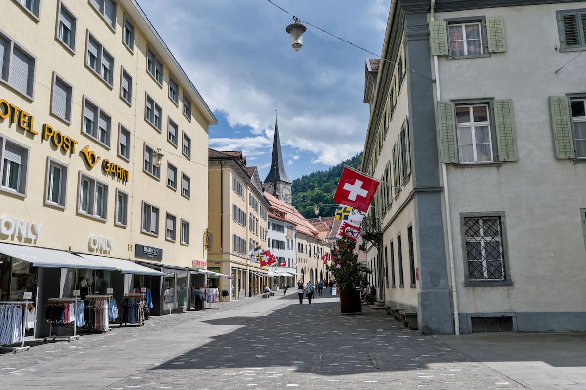 Empresarios y autoridades alertan que un límite poblacional podría afectar la relación de Suiza con la Unión Europea. Foto: Pexels