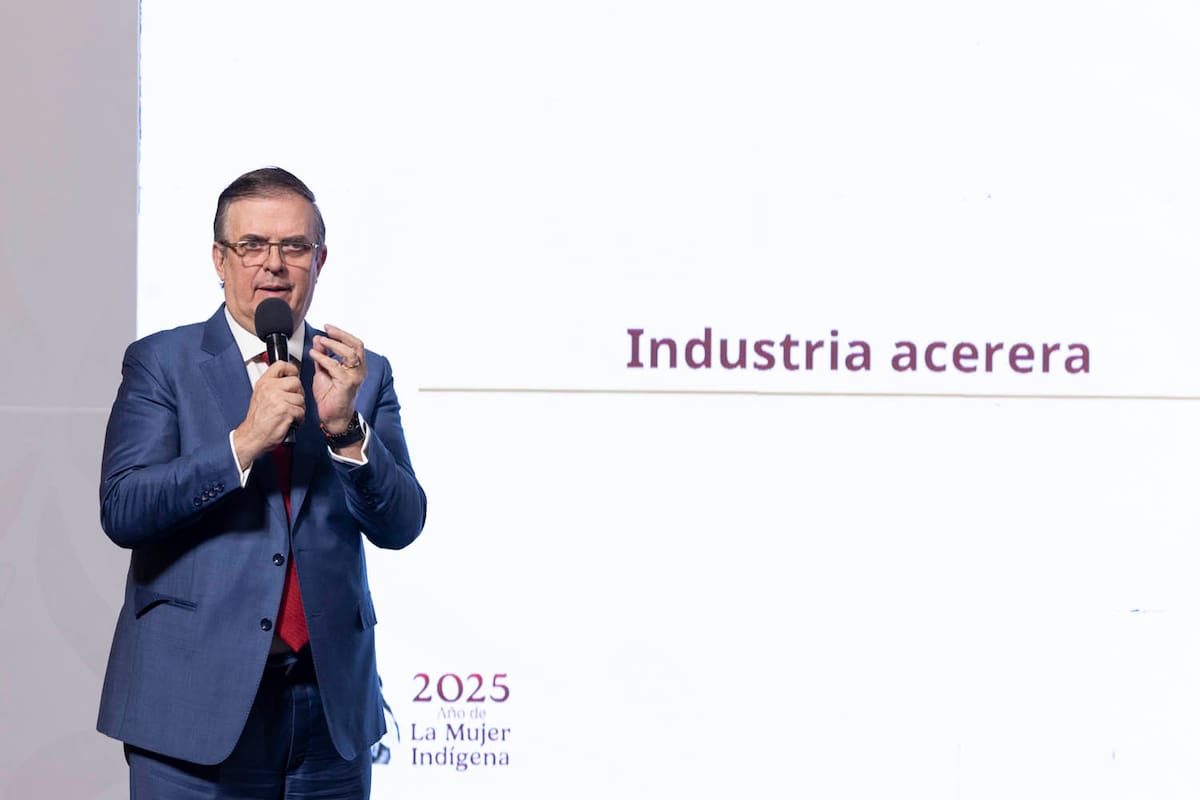 Cuauhtémoc, Ciudad de México. 05 de mayo 2025. La presidenta constitucional de los Estados Unidos Mexicanos, Marcelo Ebrard Casubón, secretario de Economía. Foto: Gabriel Monroy/Presidencia