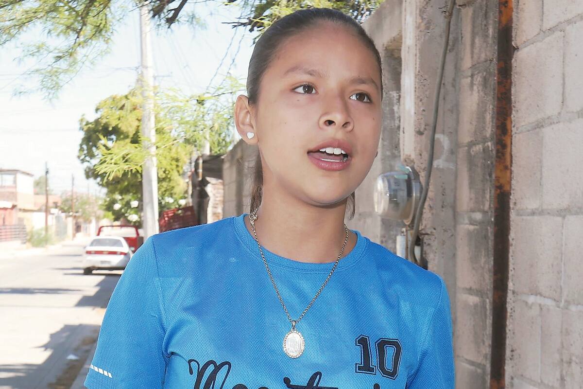 Jazlynn Alejandra practica 4 deportes y es una excelente alumna