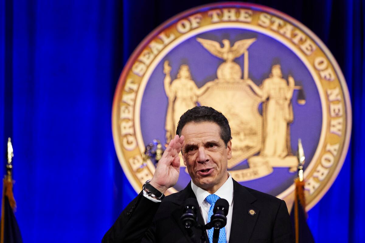 Gobernador de NY quiere prohibir plásticos de un solo uso y envases de poliestireno