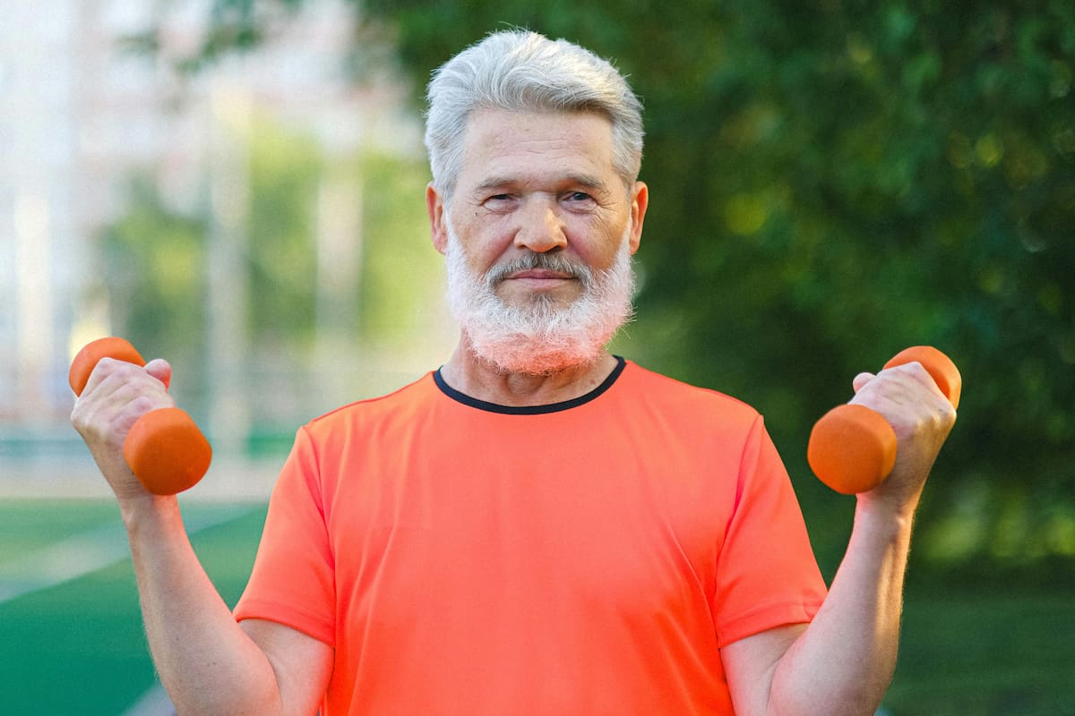 A partir de qué edad comienza a disminuir la fuerza física y qué hacer al respecto