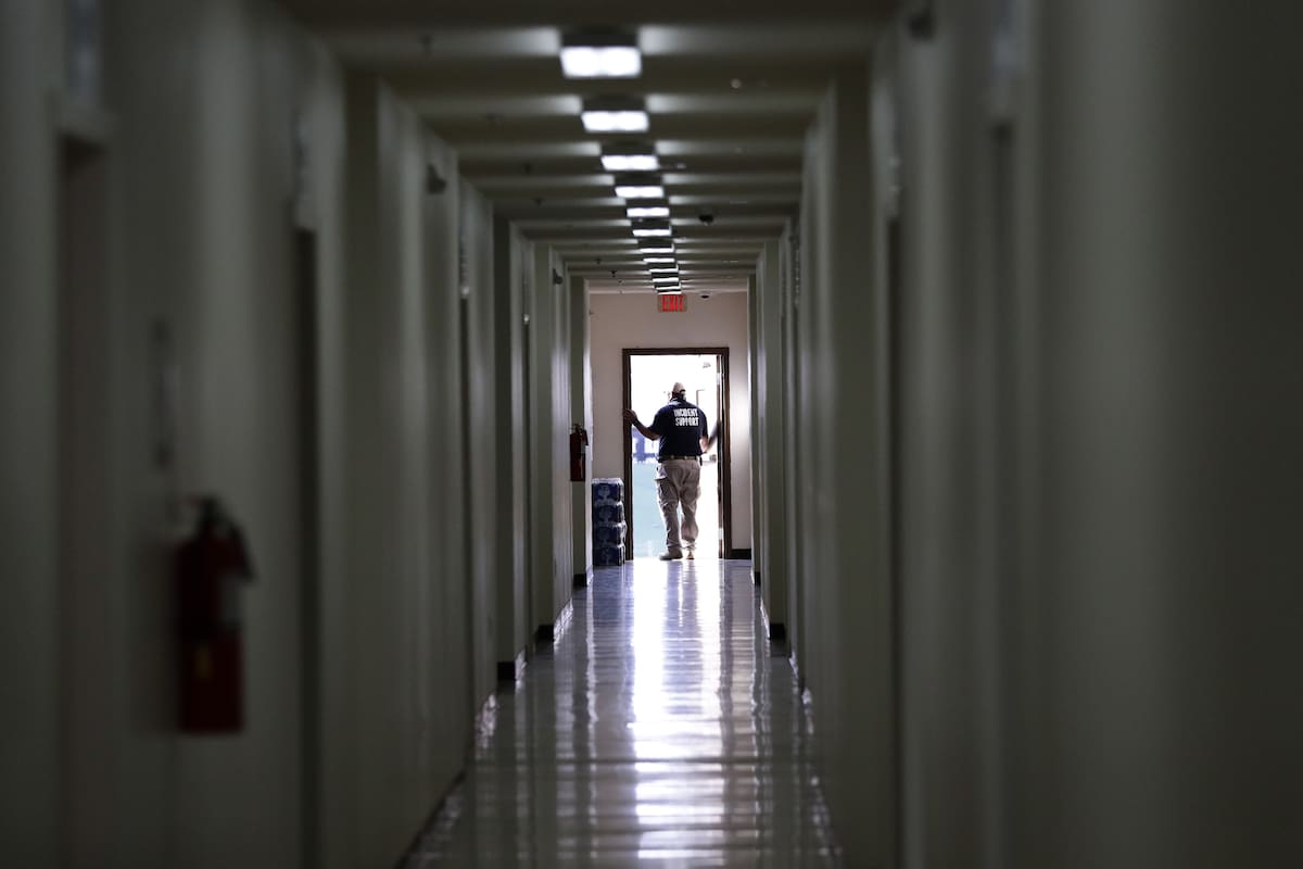 Muere hondureño bajo custodia del ICE tras estar detenido en Calexico