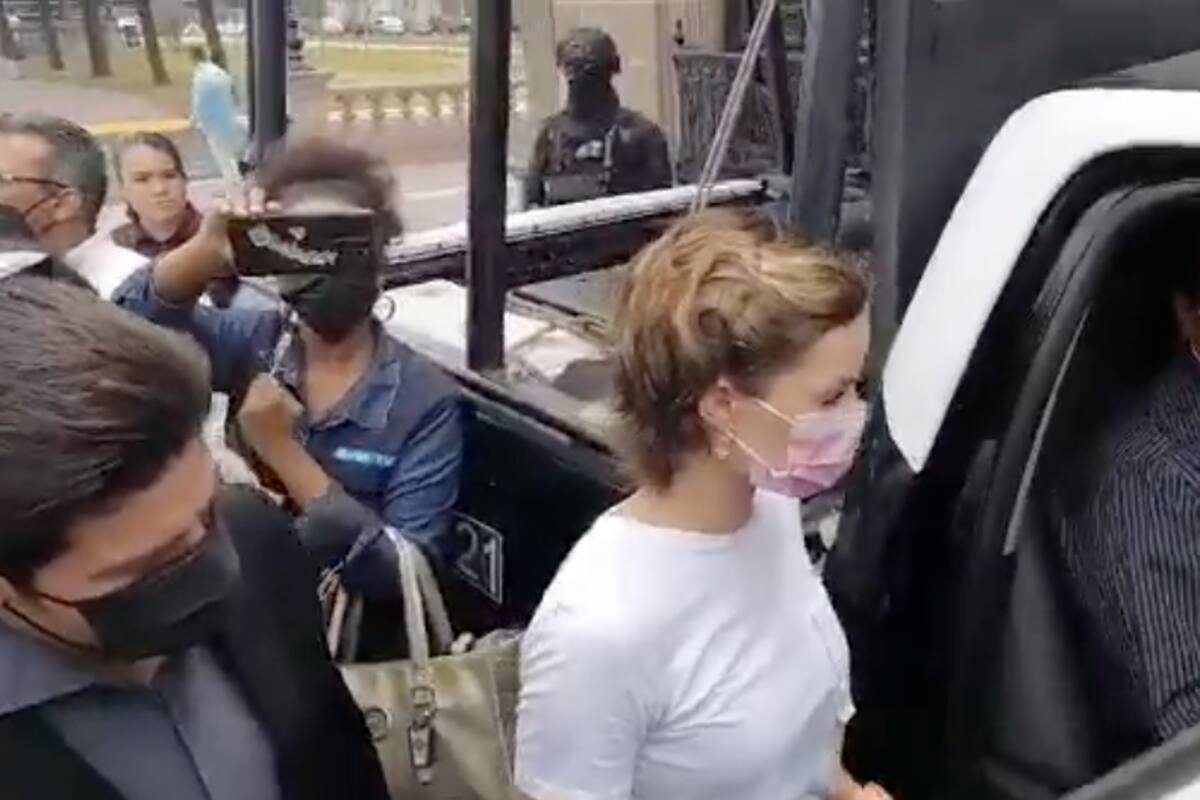 VIDEO: Samuel García y Mariana Rodríguez se reúnen con padre de Debanhi Escobar