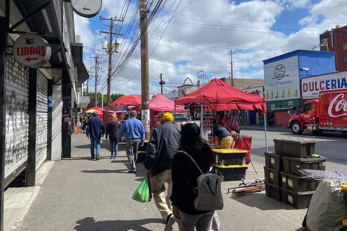 Ambulantaje sigue afectando a negocios del primer cuadro de Tijuana