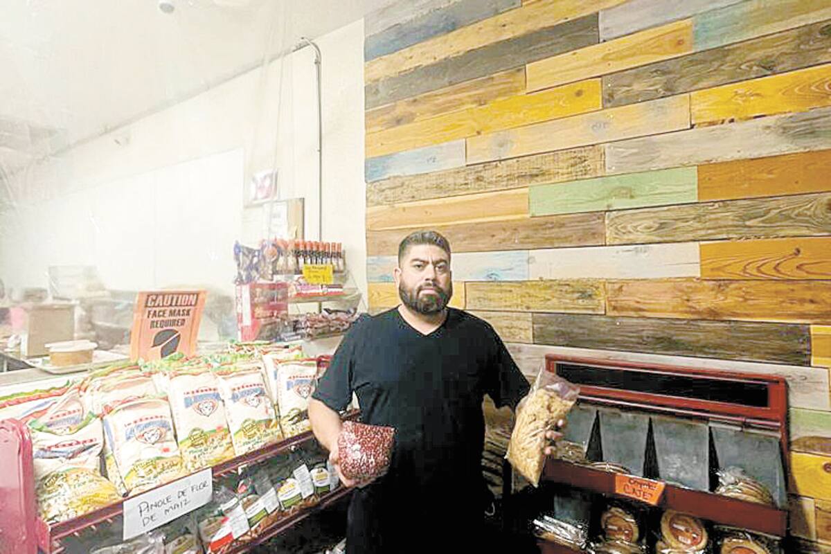 Come el mundo tortillas de harina hechas en Sonora