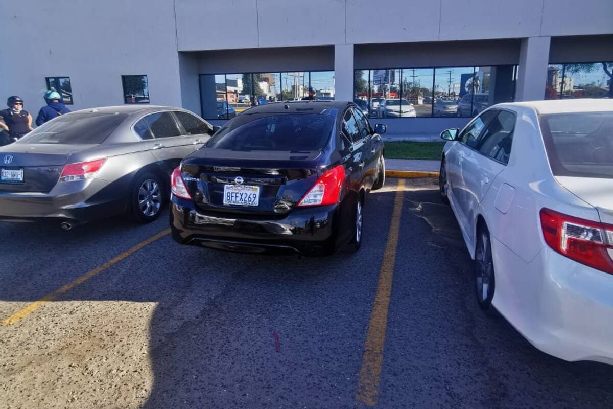 Llega herido de bala a comandancia policial