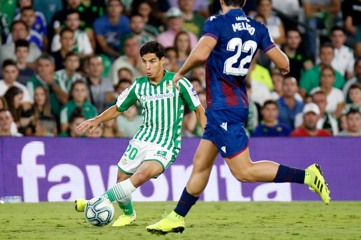 Diego Lainez podría regresar al América