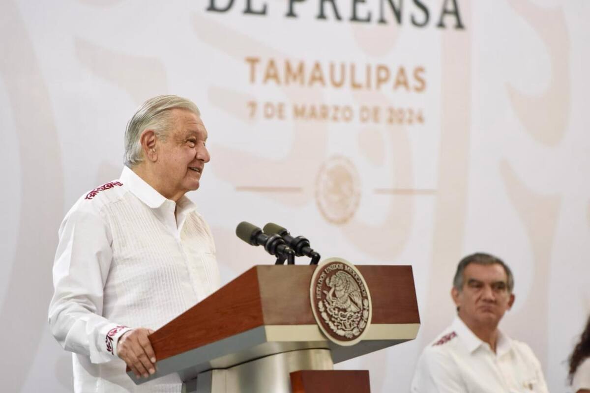 “Lo de ayer me huele más a PRI” dice AMLO sobre agresión de normalistas en Palacio Nacional