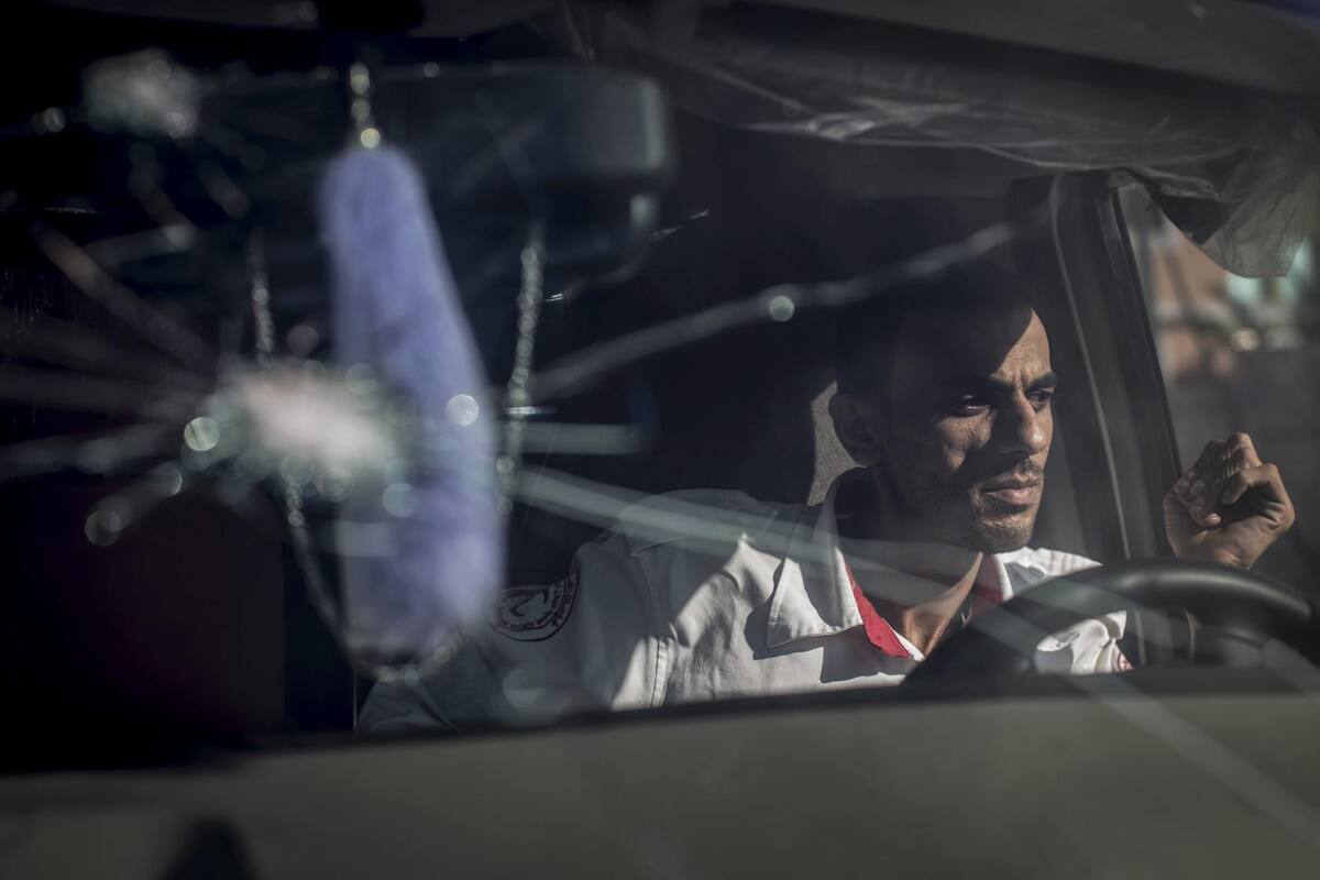 Israel habría asesinado a 4 médicos dentro de una ambulancia en Gaza: Media Luna Roja Palestina