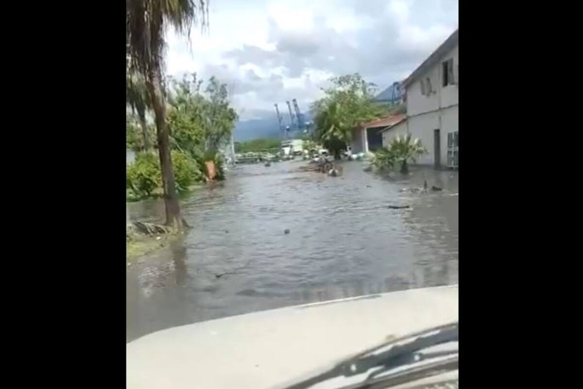 Temblor en México: Tras alerta de tsunami agua del mar entra en Manzanillo, Colima