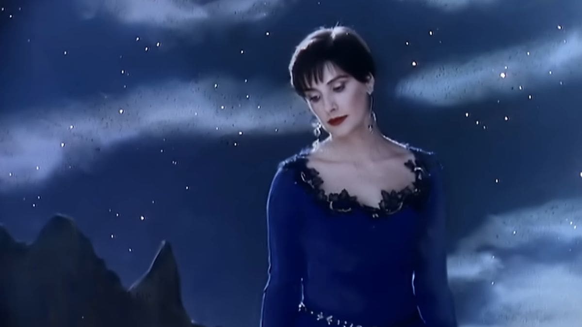 La teoría viral sobre “Caribbean Blue” de Enya y los dioses del viento que menciona su letra