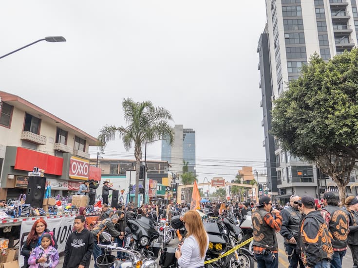 Lleva alegría Solo Ángeles con juguetes en Tijuana