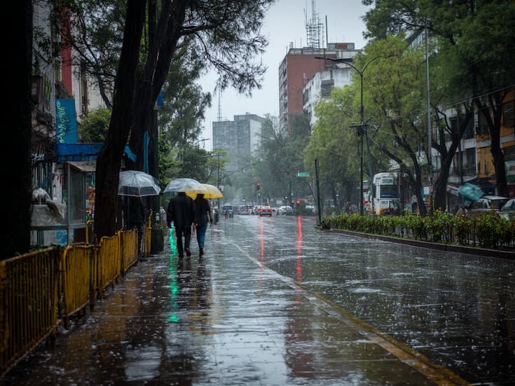 Huracán Narda se intensifica a categoría 2 y se aleja de costas mexicanas