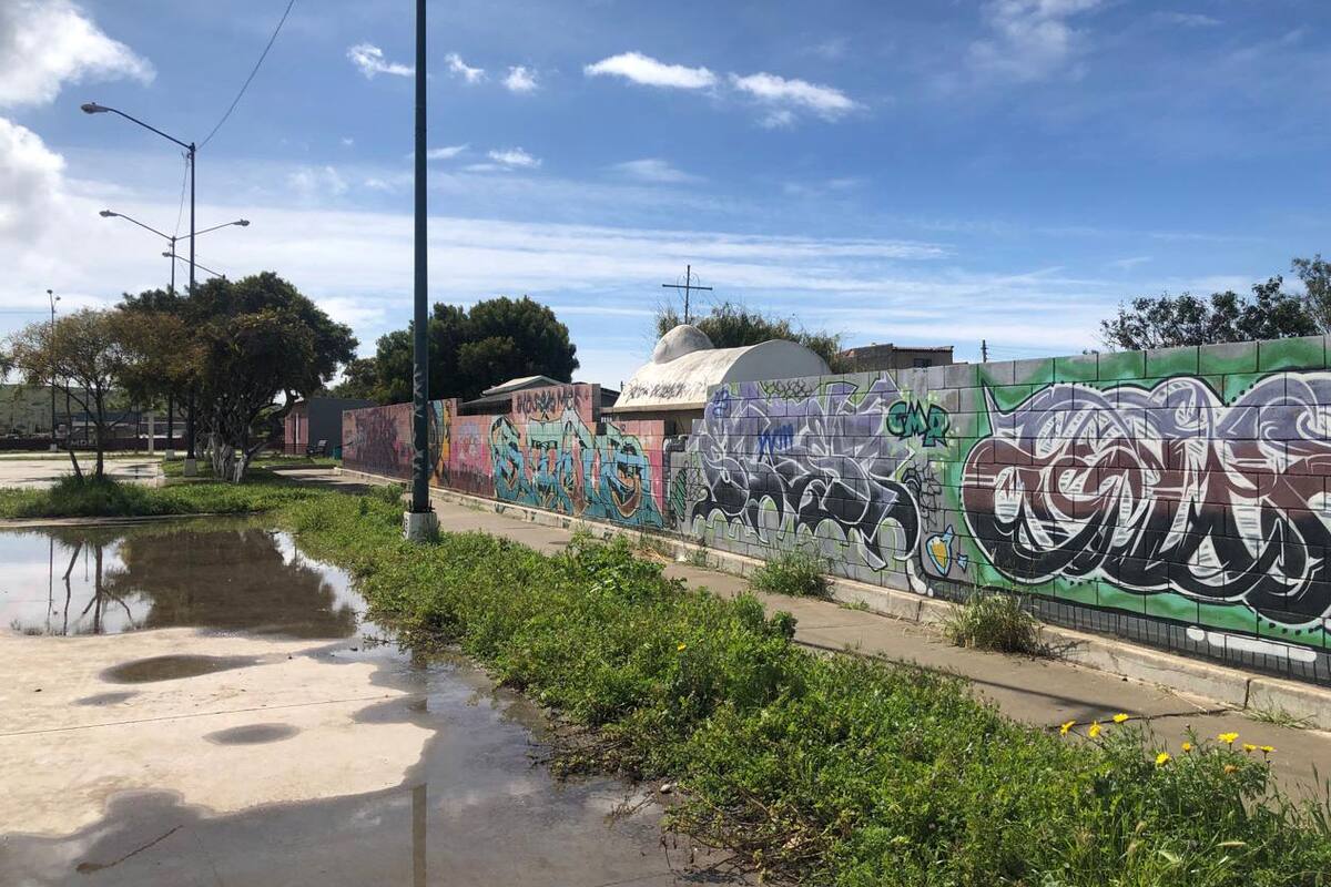 En total abandono unidad deportiva de Lomas del Coronado en Rosarito