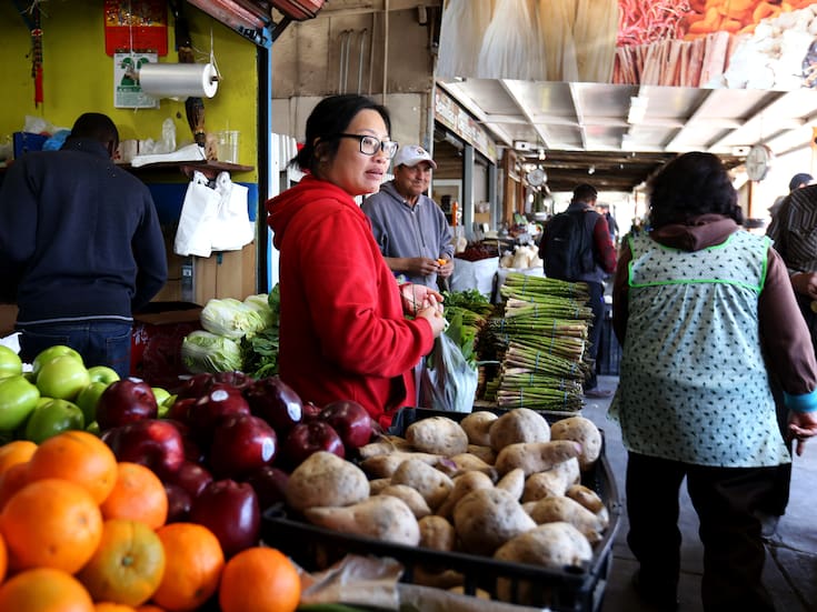 Canasta básica en México sube más que la inflación; cada persona debe destinar 2,516 pesos al mes para comprar alimentos