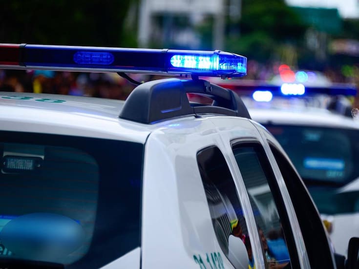 Policía en California tendrá que pagar indemnización a familia de un hombre que abatieron luego de llevar un cuchillo en un tren; sufría de esquizofrenia