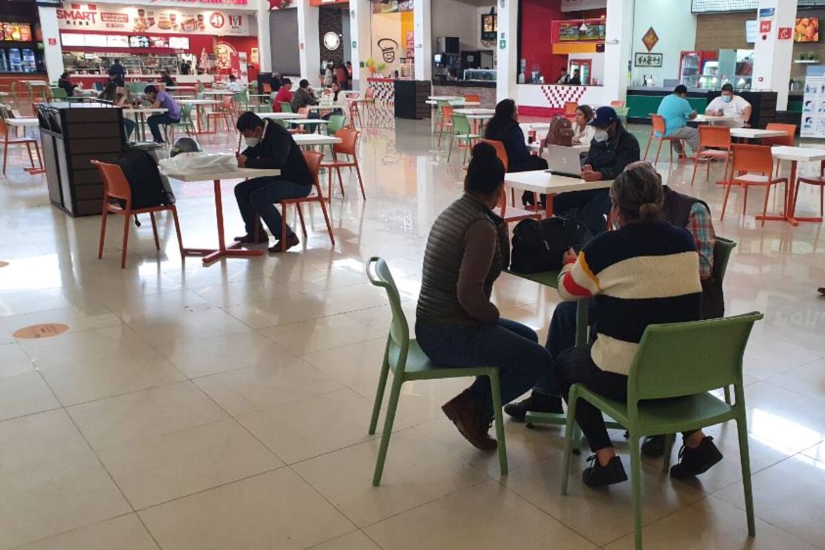 Refuerzan comercios protocolos sanitarios por aumento en casos de coronavirus