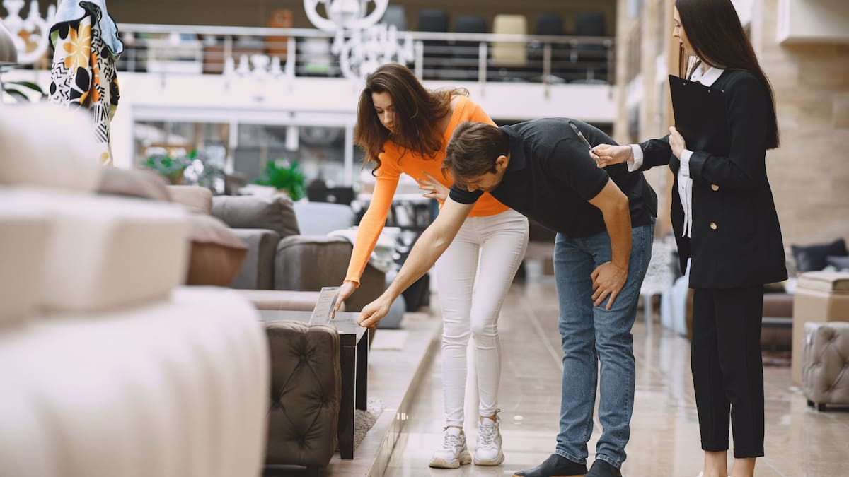 La confianza de los consumidores mexicanos para hacer compras grandes en el hogar subió en junio gracias a la baja inflacionaria aunque persiste la cautela económica para los próximos meses
