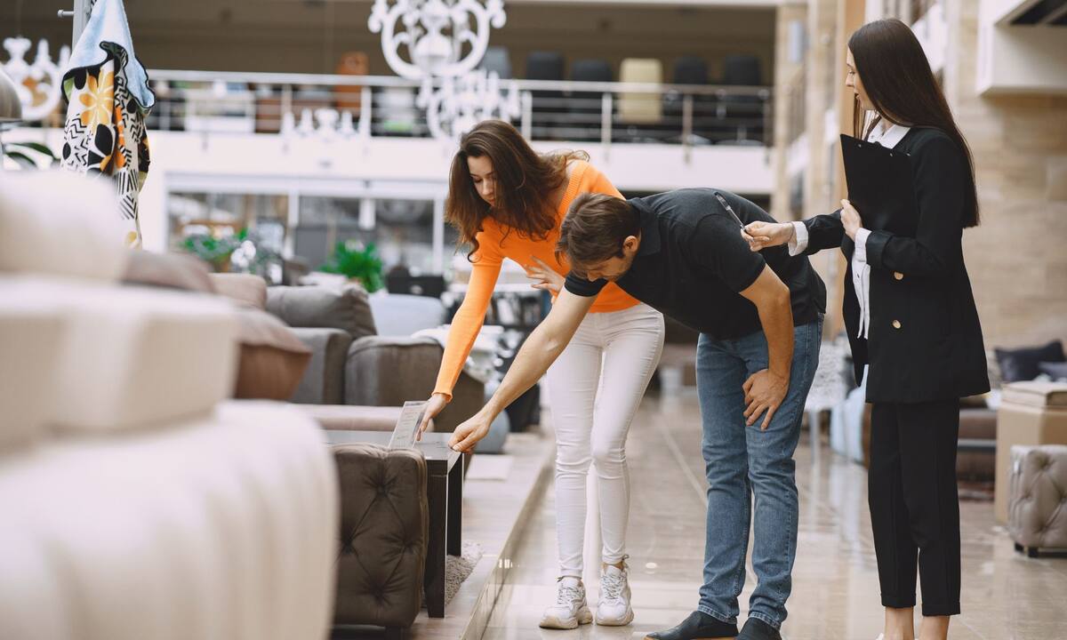 La confianza de los consumidores en México sufrió un retroceso de 1.2 puntos mensuales durante septiembre de 2026| Magnific
