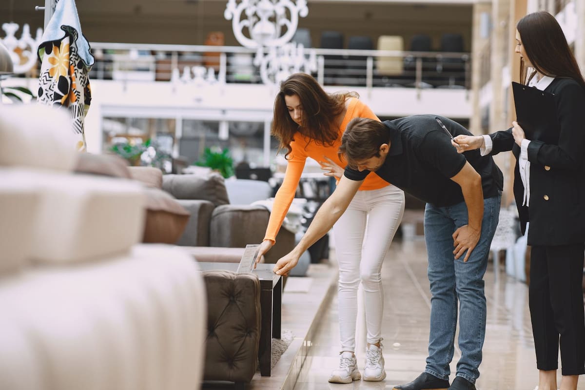 La confianza de los consumidores mexicanos para hacer compras grandes en el hogar subió en junio gracias a la baja inflacionaria aunque persiste la cautela económica para los próximos meses