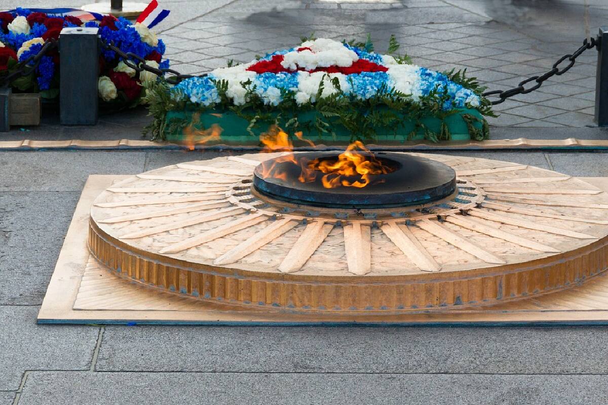 Recuerdo del Mundial 98: El mexicano que apagó la Llama Eterna en el Arco del Triunfo