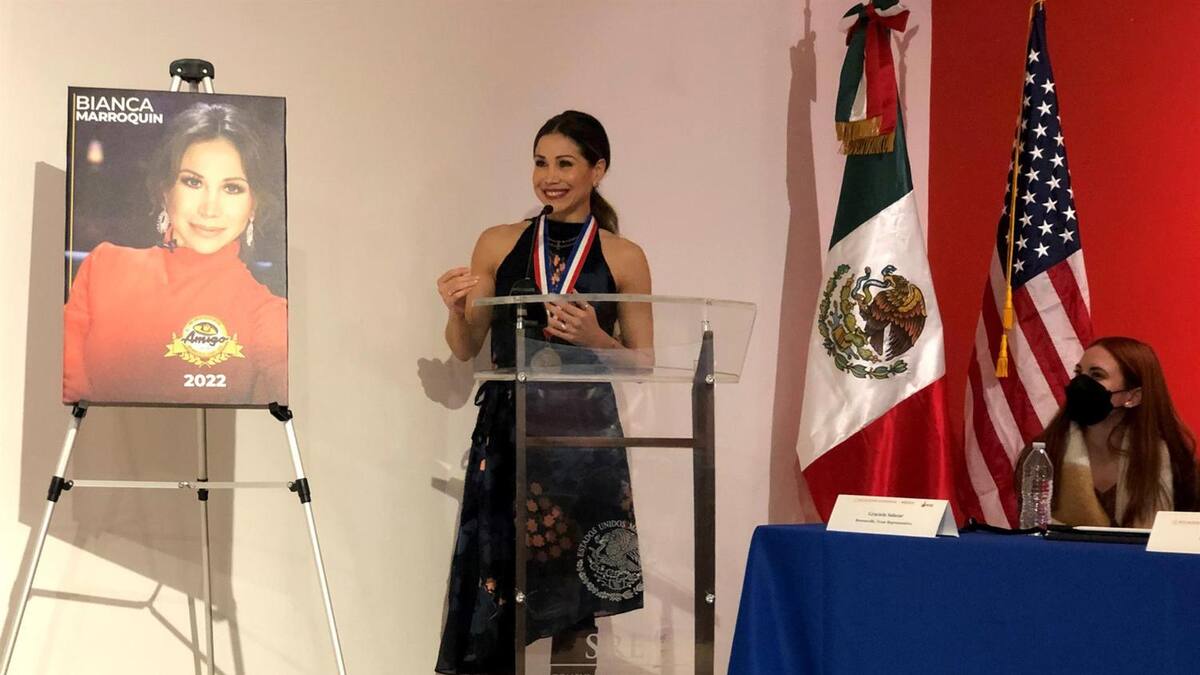 Bianca Marroquín recibe el premio ‘Mister Amigo’ por estrechar lazos entre México y EU