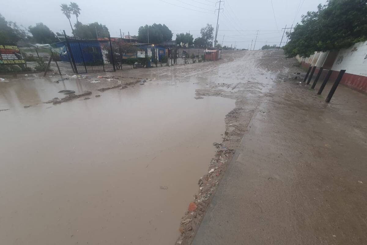 Piden arreglar en Zona Este de Tijuana acceso a escuelas