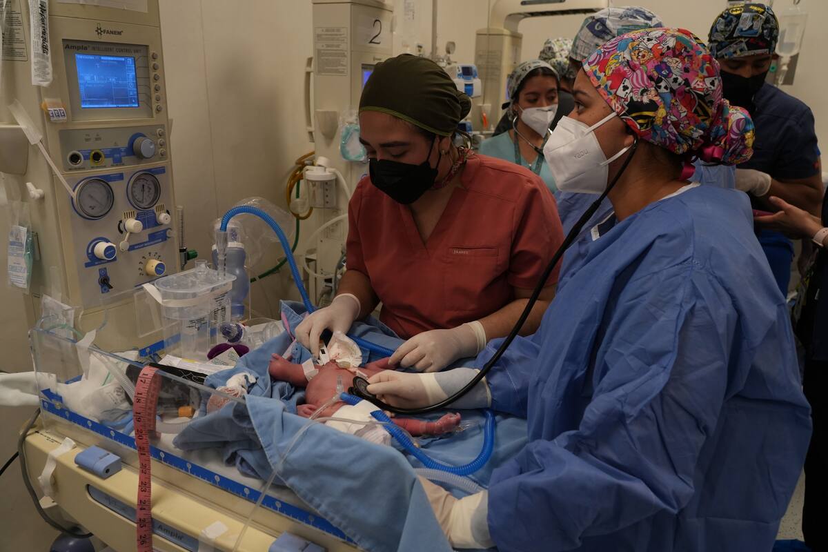 Nacen trillizos de Hermosillo de manera prematura en Himes