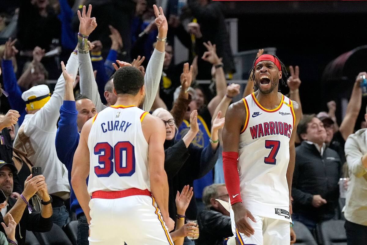 Curry anota 30 puntos y guía a los Warriors a la victoria frente a los Timberwolves