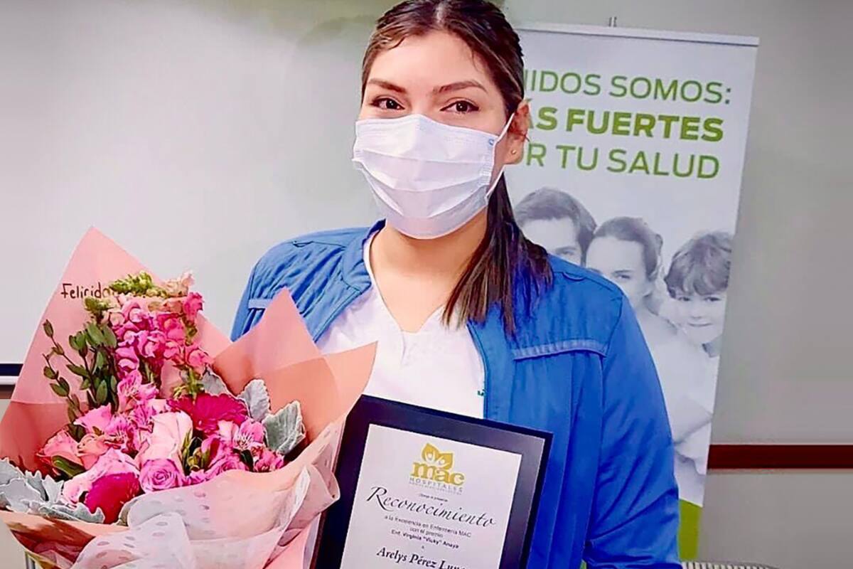 Entrega Hospital de la Familia premio Virginia “Vicky” Anaya a Arelys Pérez Luna, su enfermera del año