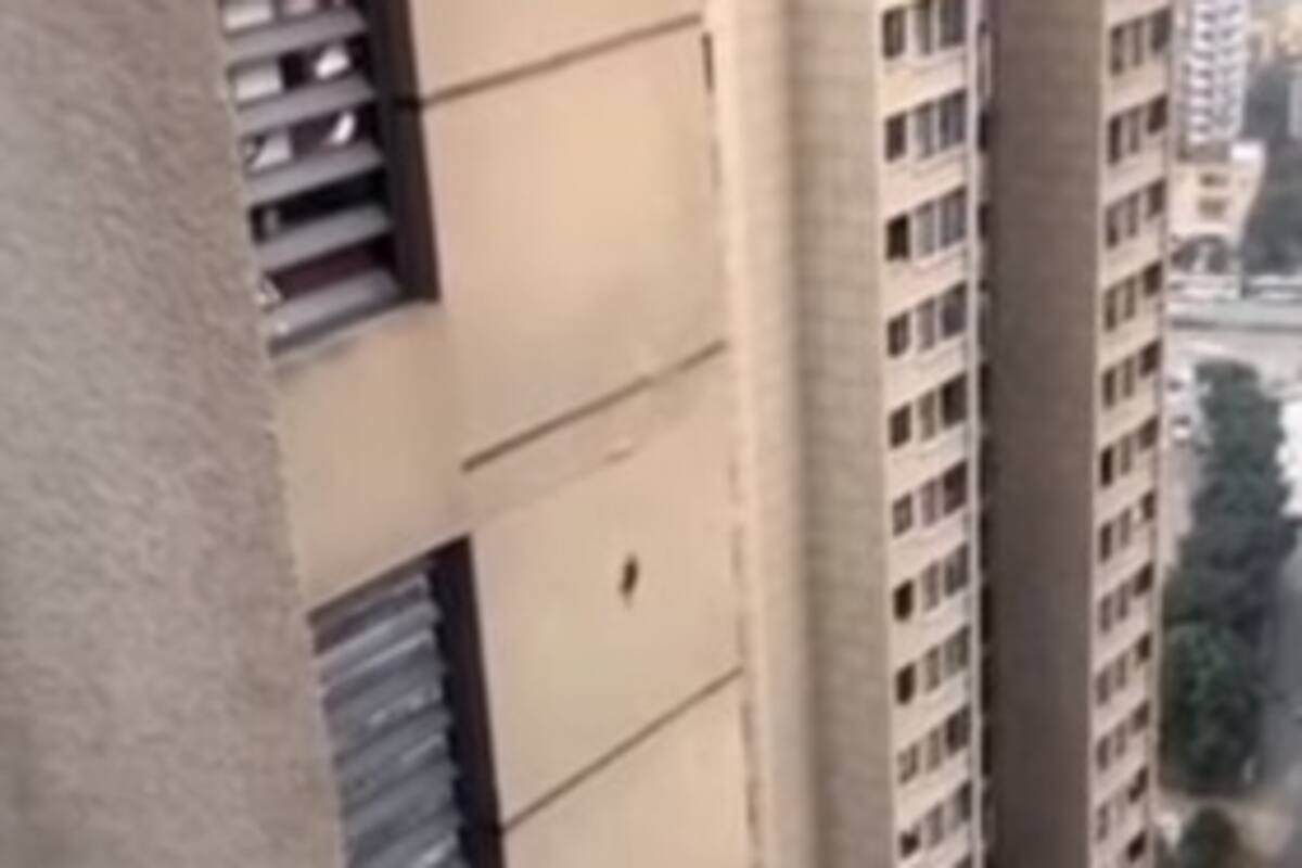 Captan a ratón escalando afuera de edificio de 30 pisos