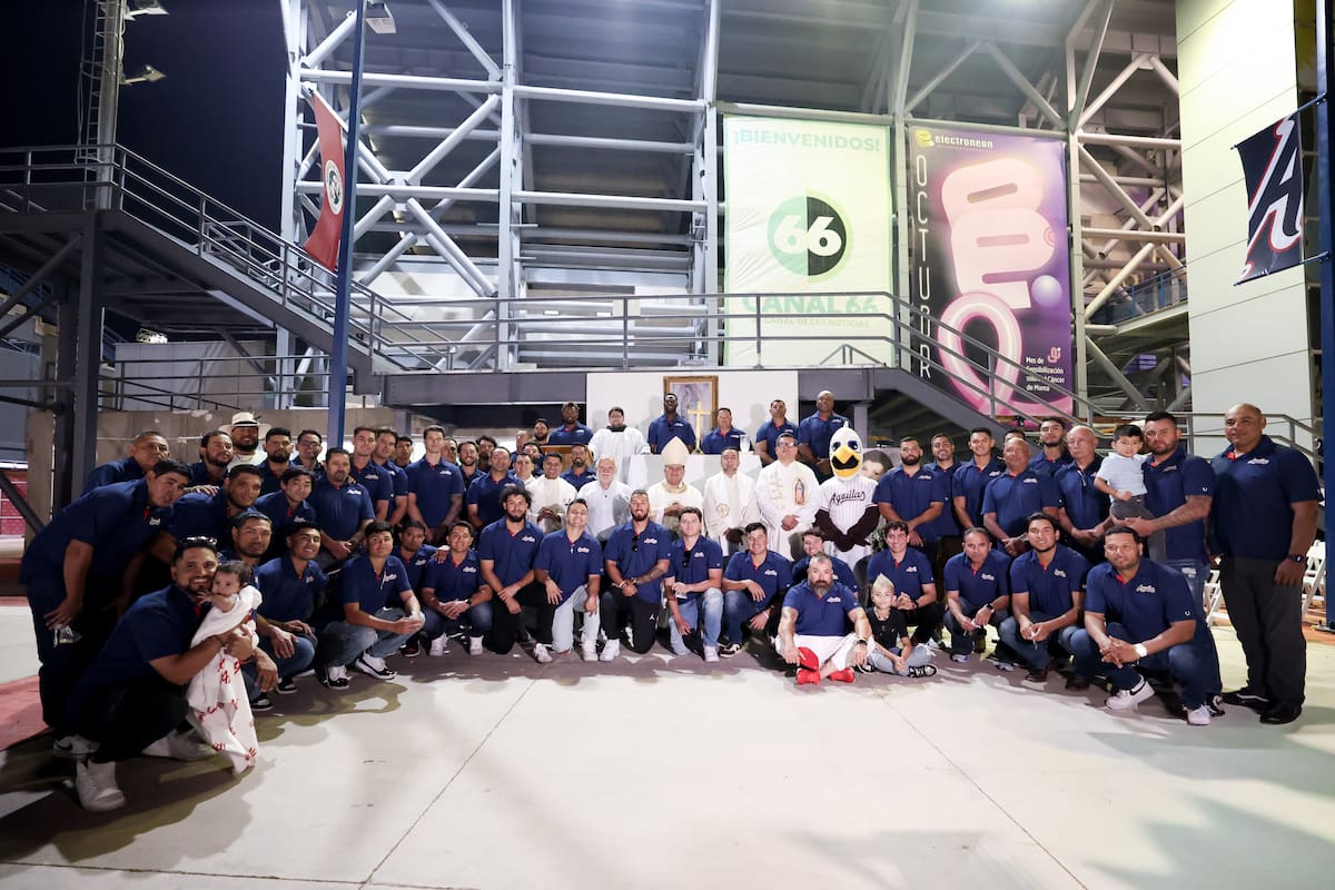 Celebra Águilas de Mexicali tradicional misa de bendición por inicio de temporada