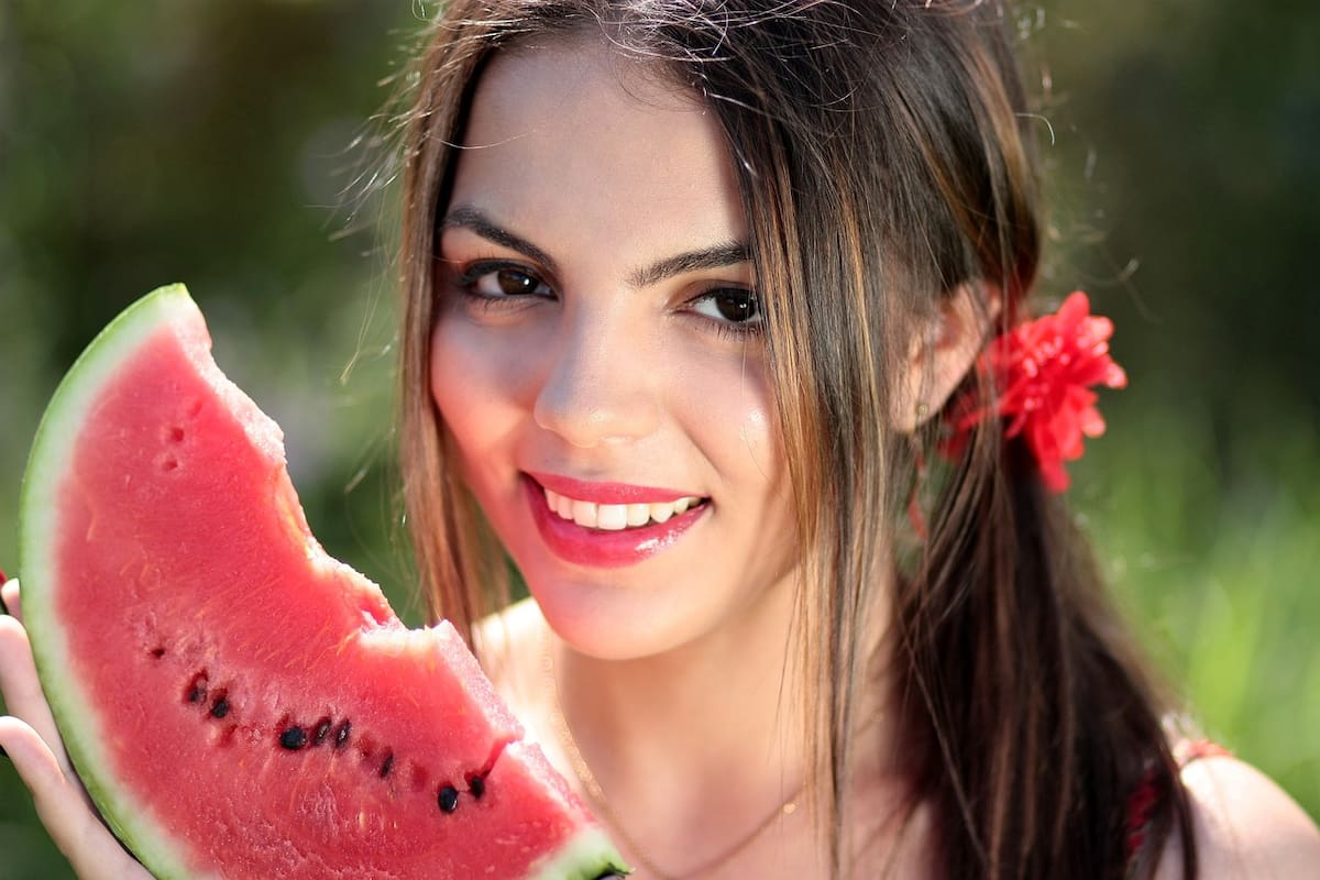 Estas 5 frutas te mantendrán hidratado este verano