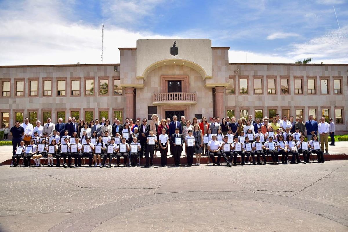 Niñas y niños toman el Cabildo de Cajeme por un día en celebración del Día del Niño