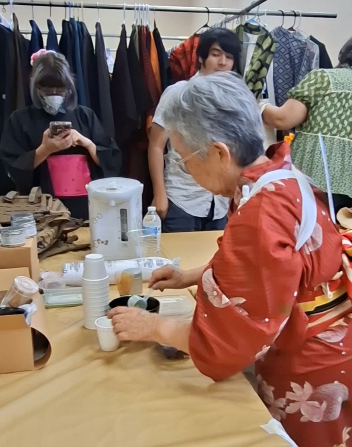 Gastronomía, juegos, ropa tradicional y actividades culturales acercaron a decenas de tijuanenses a Japón durante un evento organizado por la Asociación Japonesa de Tijuana.
Fotos: Cortesía.