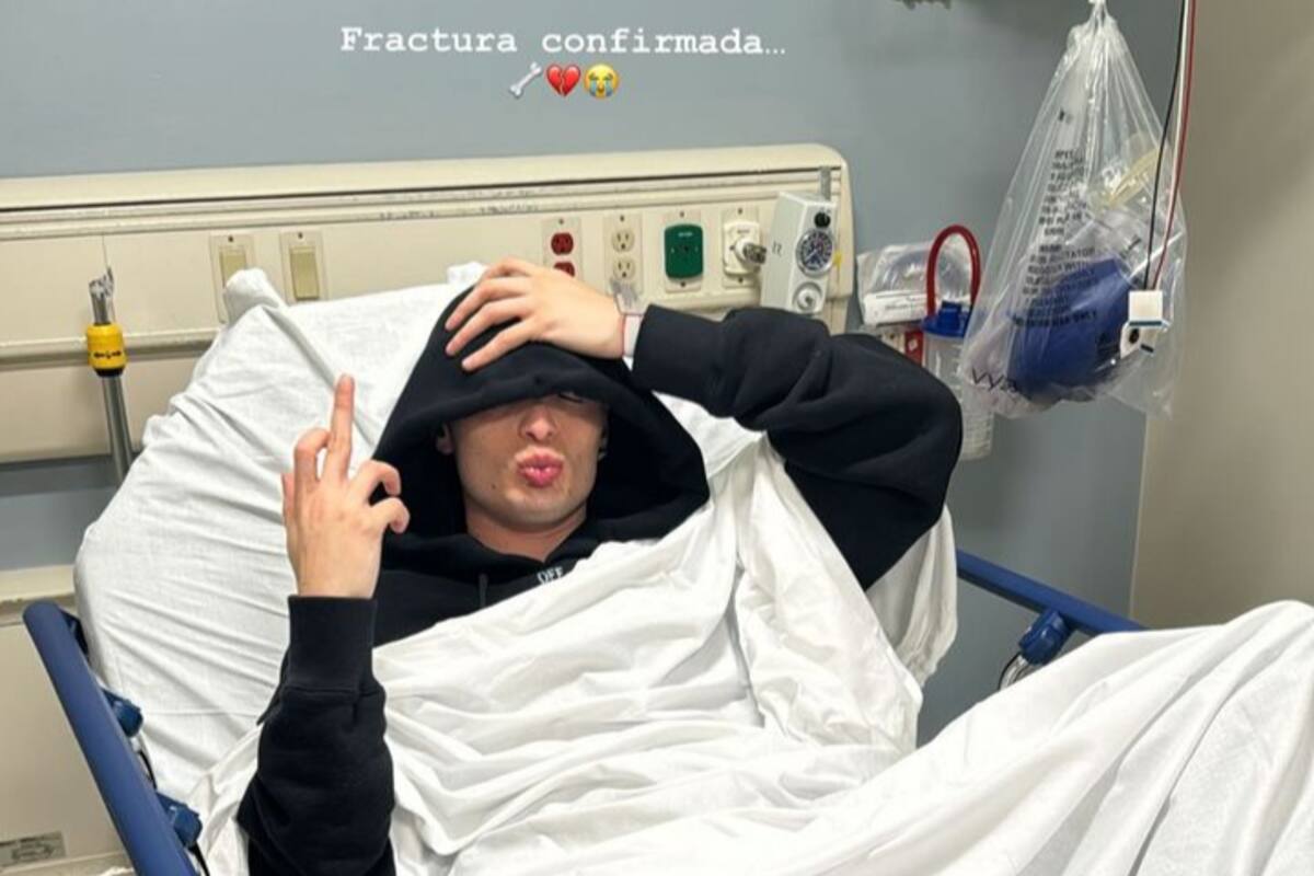 Peso Pluma sufre doloroso accidente y comparte su estado de salud desde el hospital
