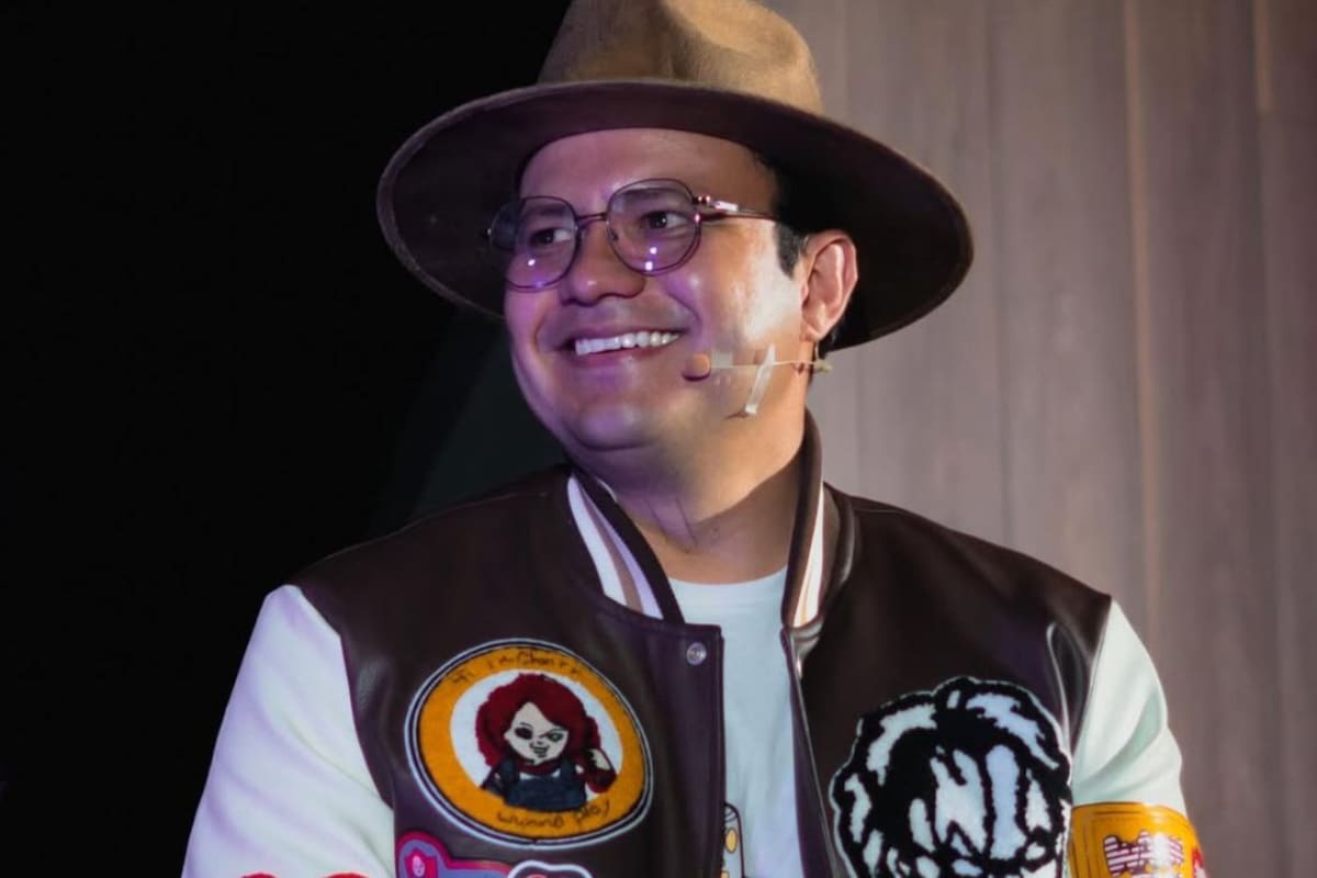 Luisito Rey es diagnosticado con cáncer por morderse las uñas y fue sometido a cirugía donde “le quitaron piel” para injertarla en el dedo afectado